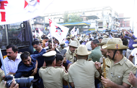 DYFI protest